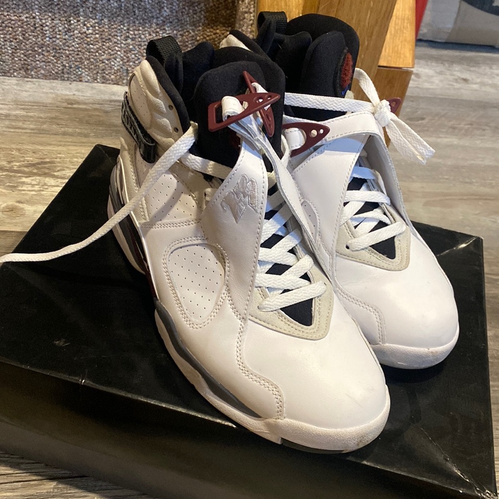 Women’s air Jordan retro worn 2/3 times very good condition